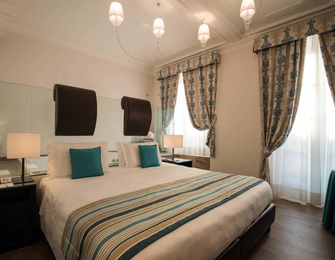 Western Genova 4*