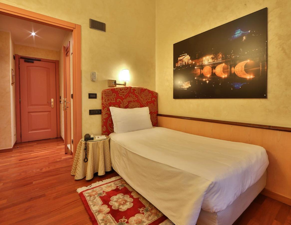 Western Genova Hotel