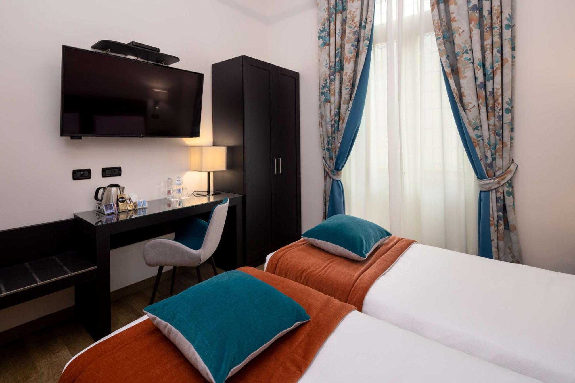Hotel Western Genova 4*