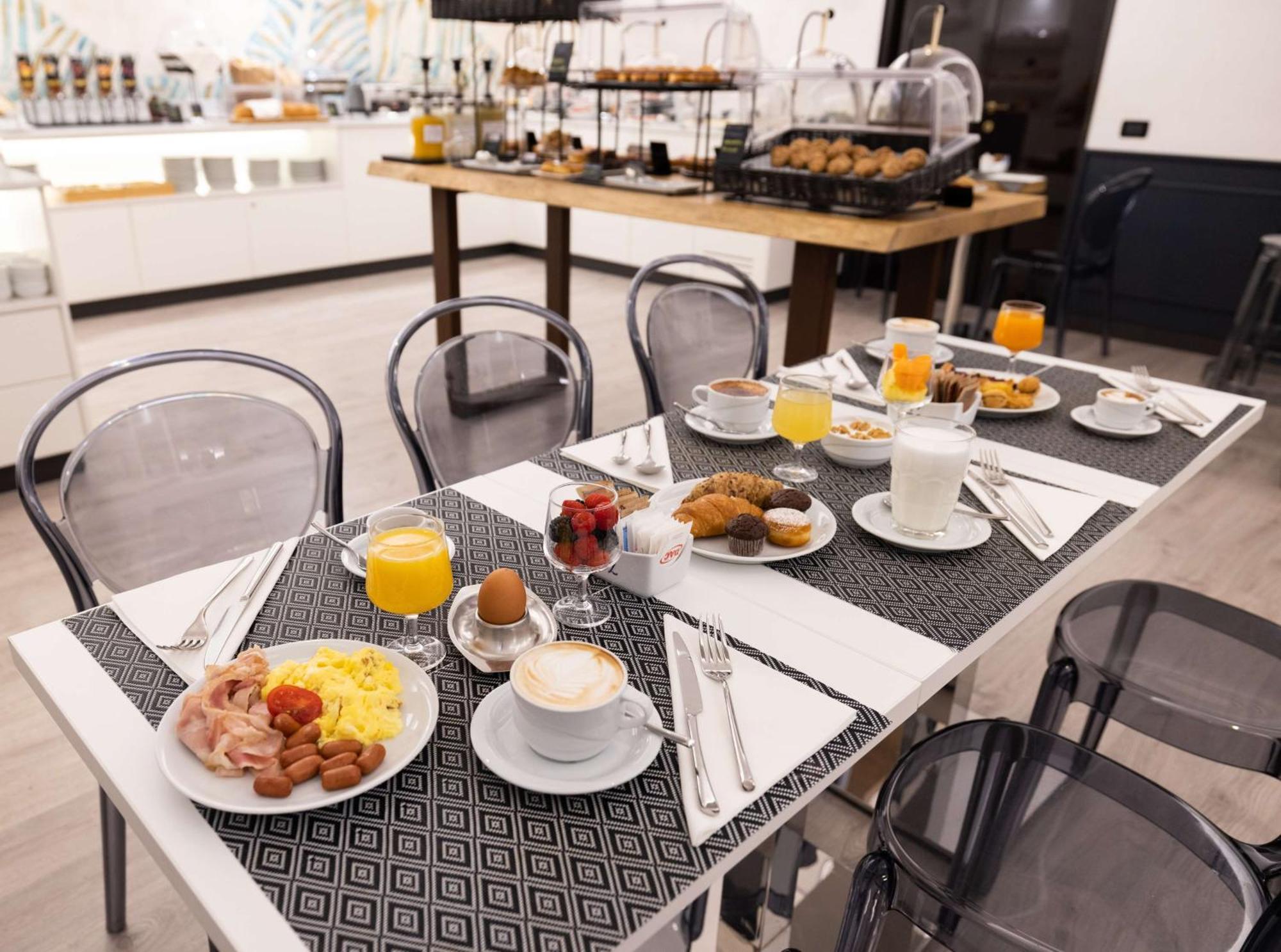 Western Genova 4*