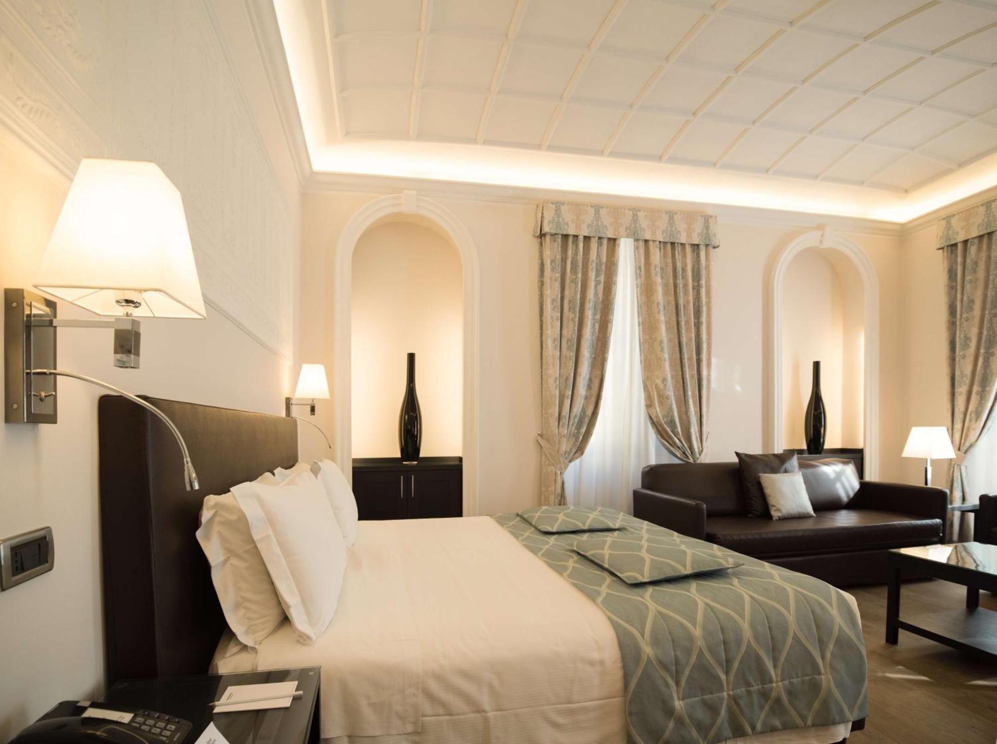 Hotel Western Genova 4*