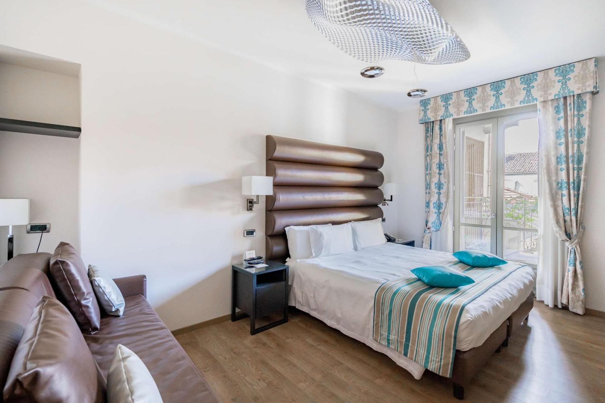 Hotel Western Genova 4*